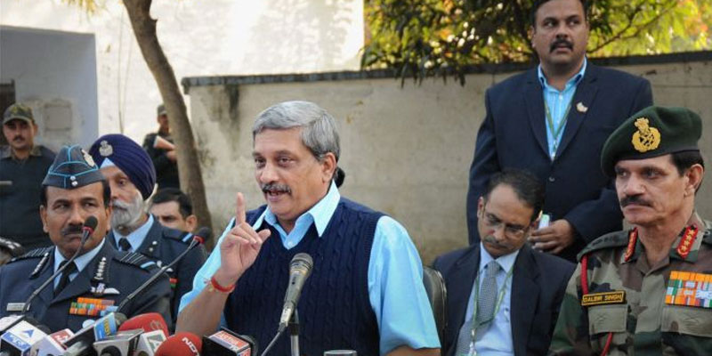 parikkar-with-army-chiefs
