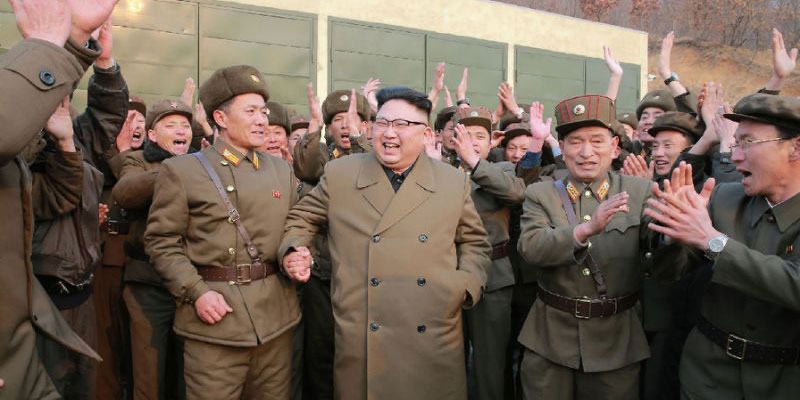 North Korea leader with soldiers